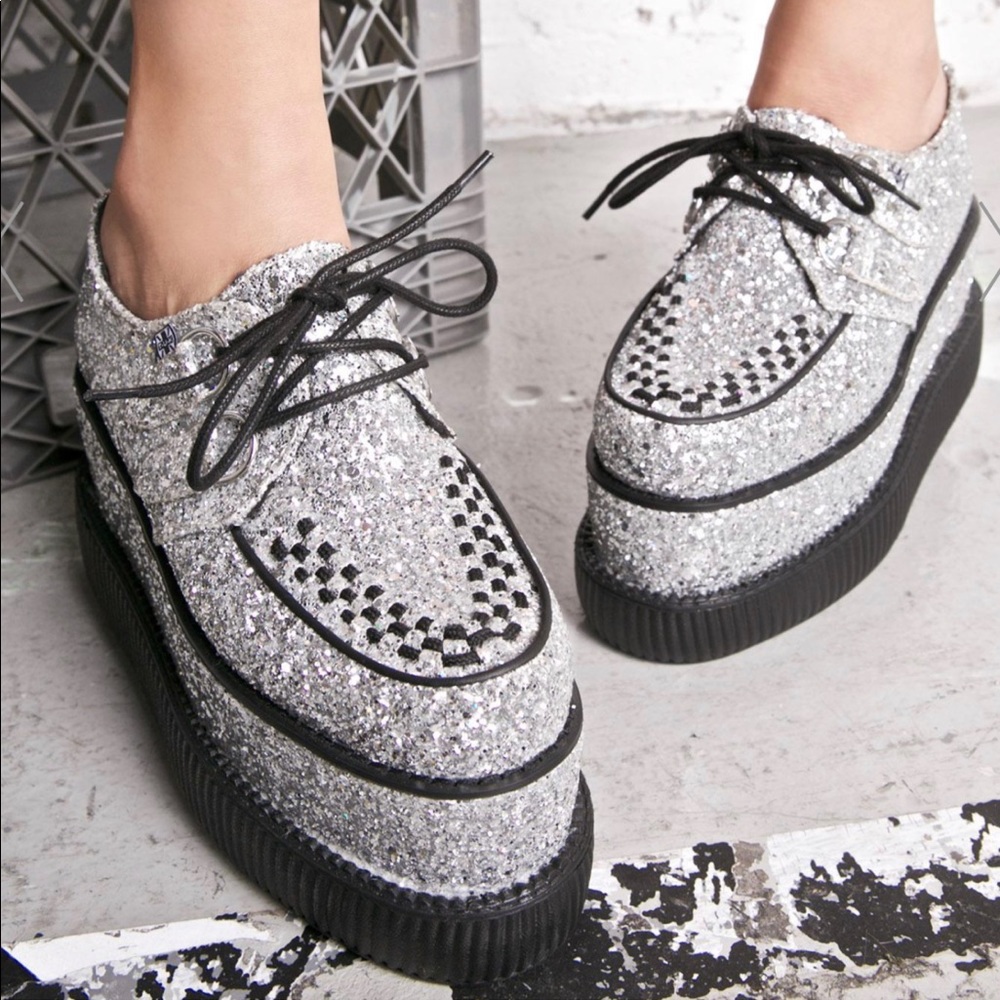 TUK X DOLLSKILL
